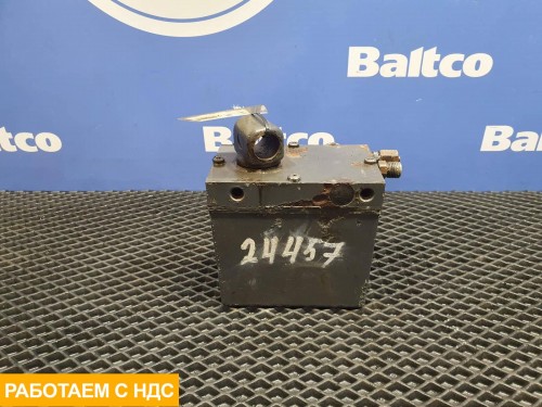 Насос подъема кабины