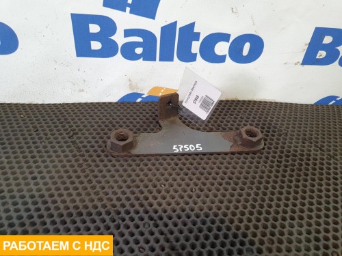 Кронштейн бампера левый