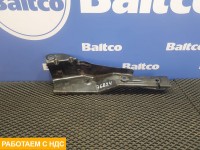 Кронштейн подножки левый